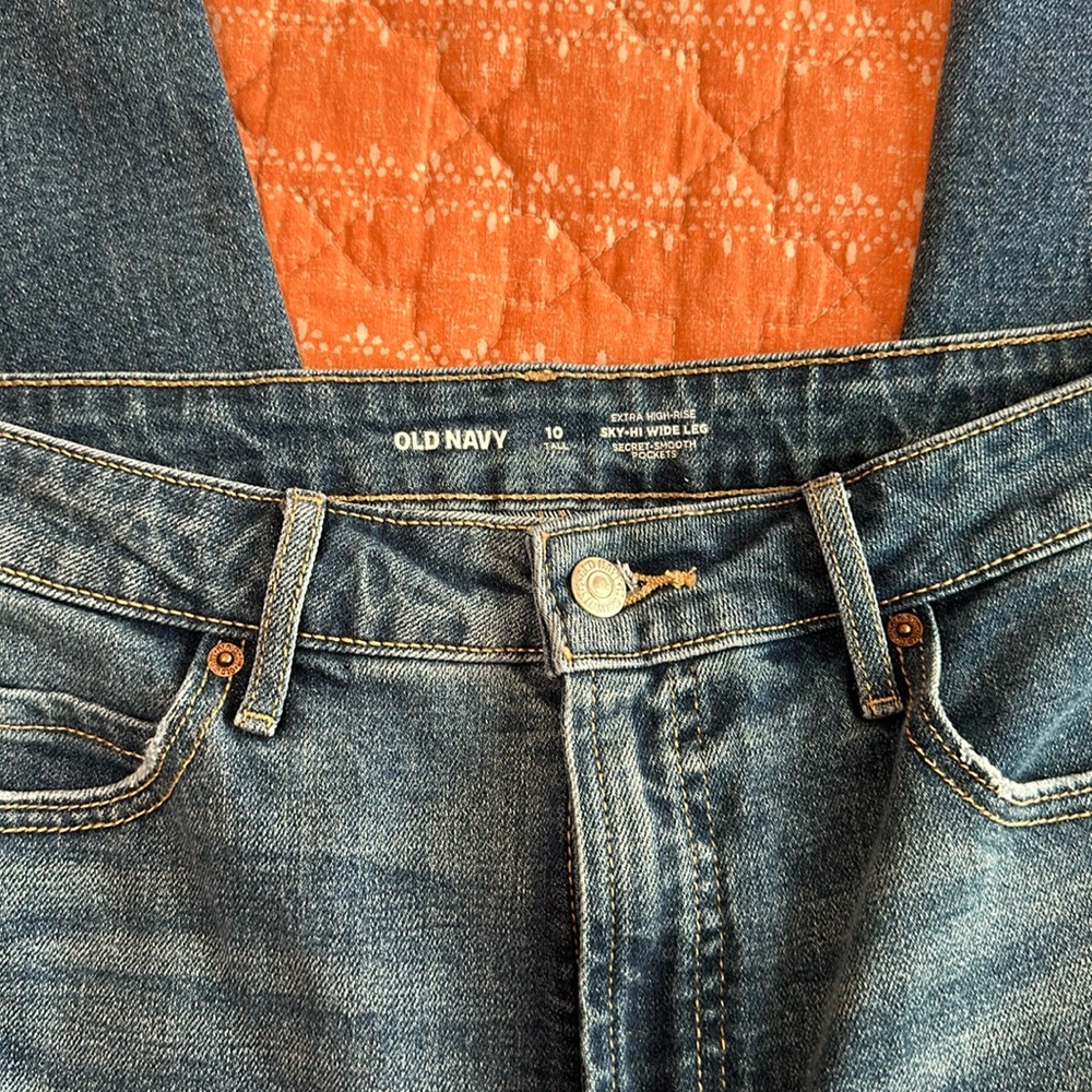 Old Navy Extra High-Rise Sky-Hi Wide Leg